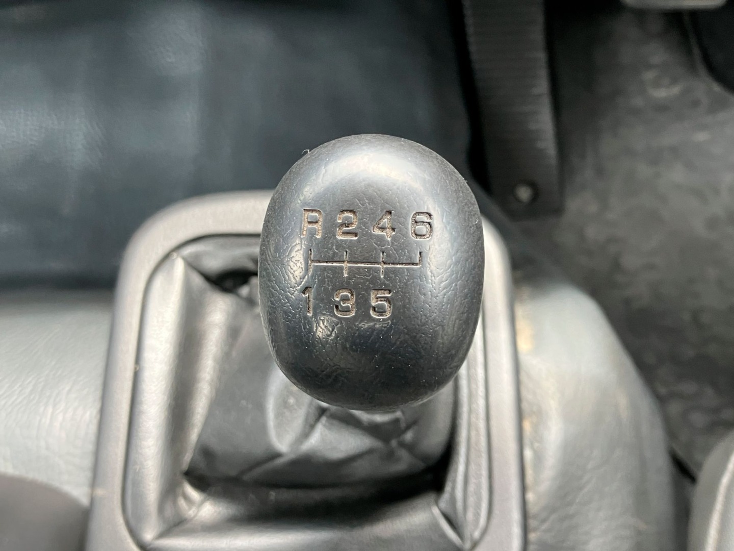 6速マニュアルです。|三菱 ファイター 2KG-FK71F(2WD)の写真18