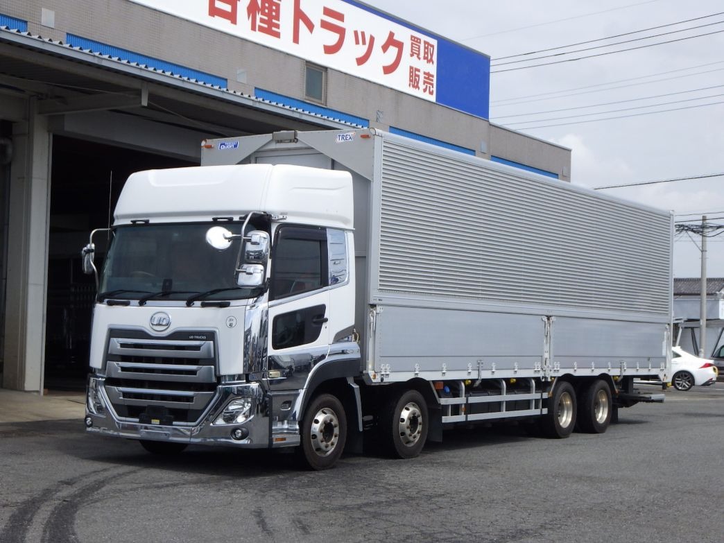 UDトラックス クオン 2PG-CG5CAの写真1