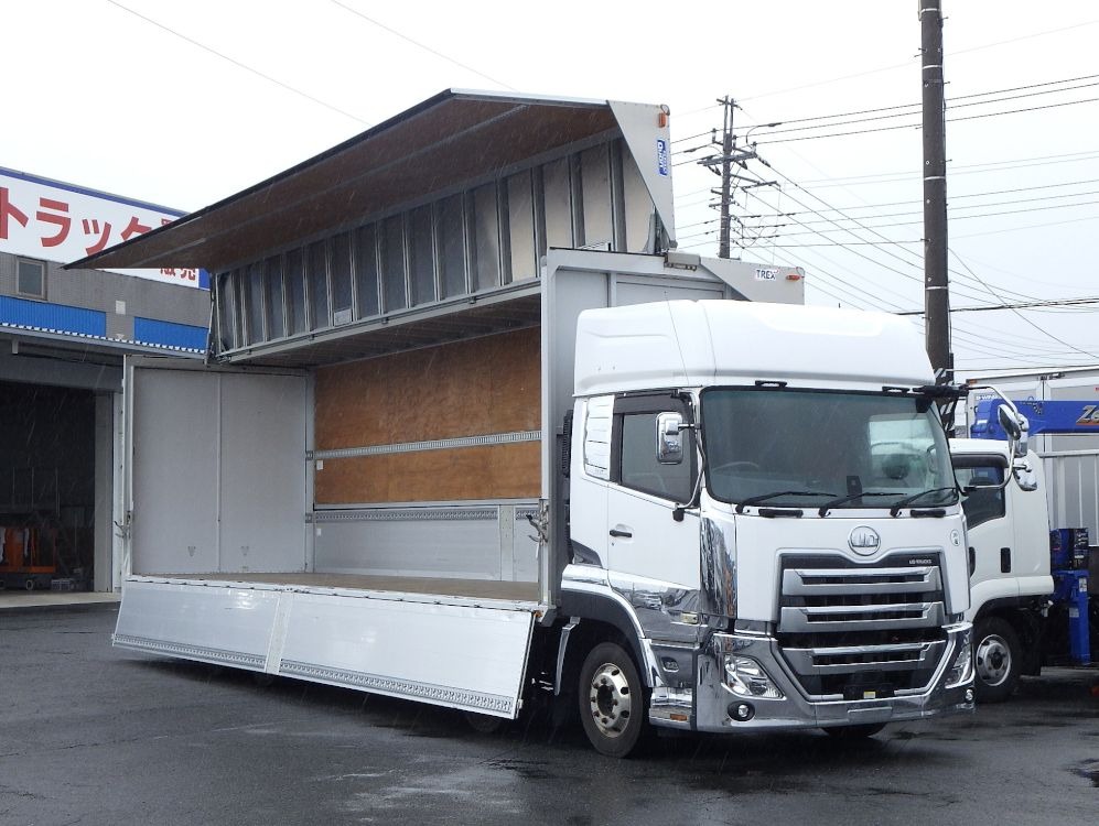 UDトラックス クオン 2PG-CG5CAの写真2