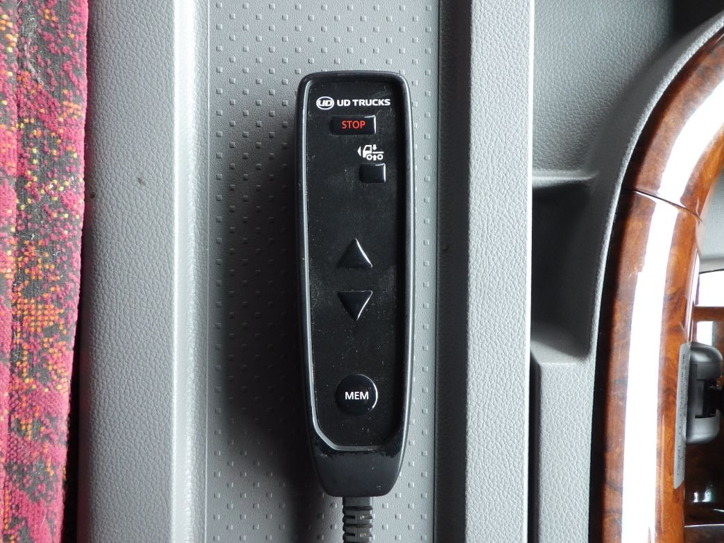 エアサスのコントローラーです。|UDトラックス クオン 2PG-CG5CAの写真21