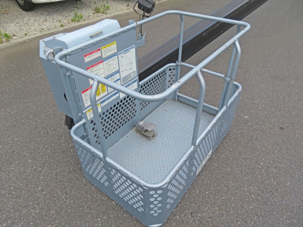 バケットの状態です。|いすゞ エルフ TPG-NKR85N(2WD)の写真8