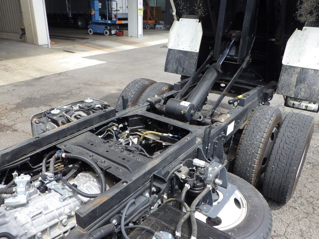 シャーシの状態です。|日野 デュトロ 2DG-XZU675T(4WD)の写真10