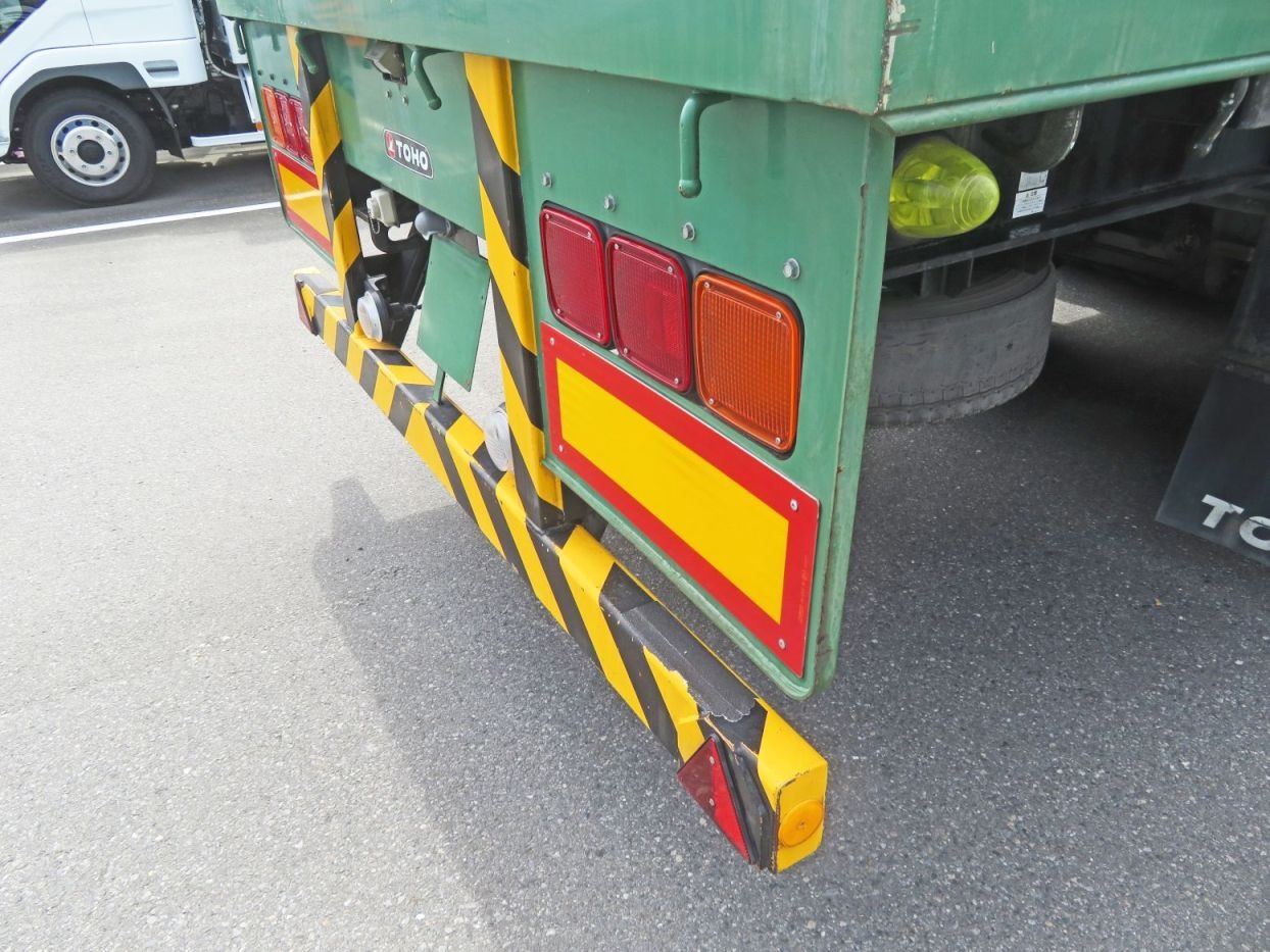 後方廻りの状態です。(左右のテールランプの枠に細かいサビ・軽いキズがあります)|東邦 TF36H2C3改の写真38