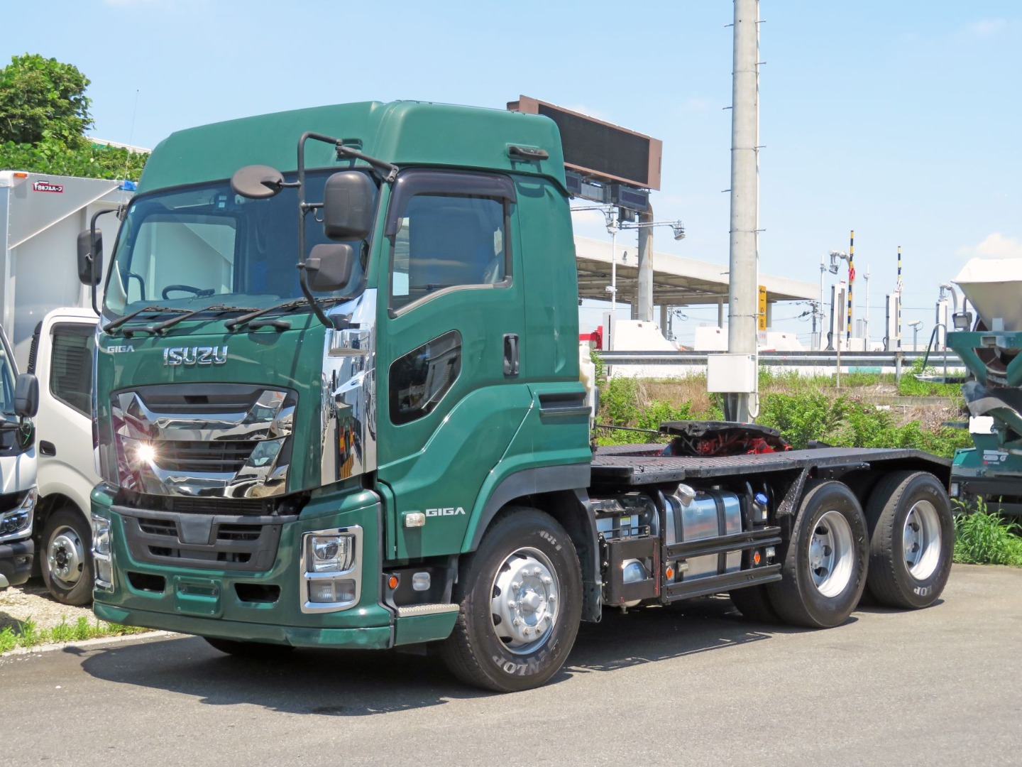 いすゞ ギガ 2DG-EXZ52CKの写真1