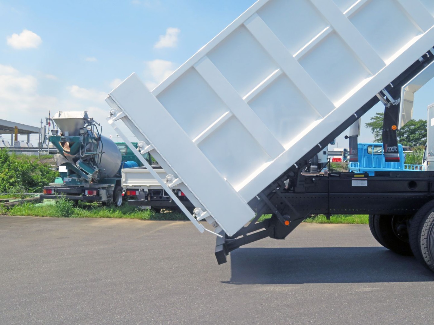 リアバンパーは可倒式です。|日野 プロフィア 2DG-FS1AHEの写真12