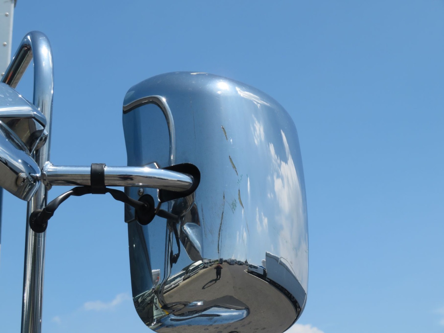 助手席側サイドミラーカバーにキズがあります。|日野 レンジャー 2KG-FD2ABG(2WD)の写真37