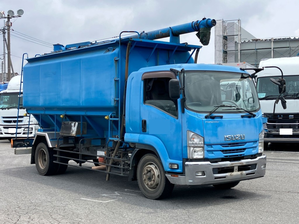 いすゞ フォワード LPG-FTR90S2の写真2