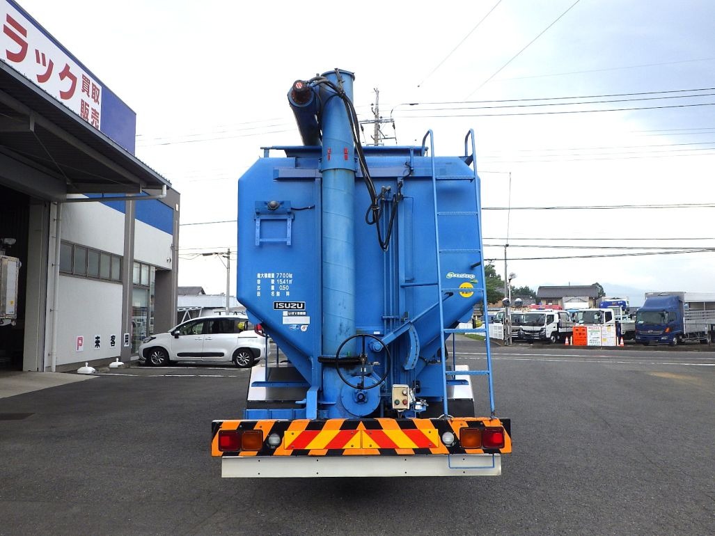 操作レバー等の状態です。|いすゞ フォワード LPG-FTR90S2の写真11