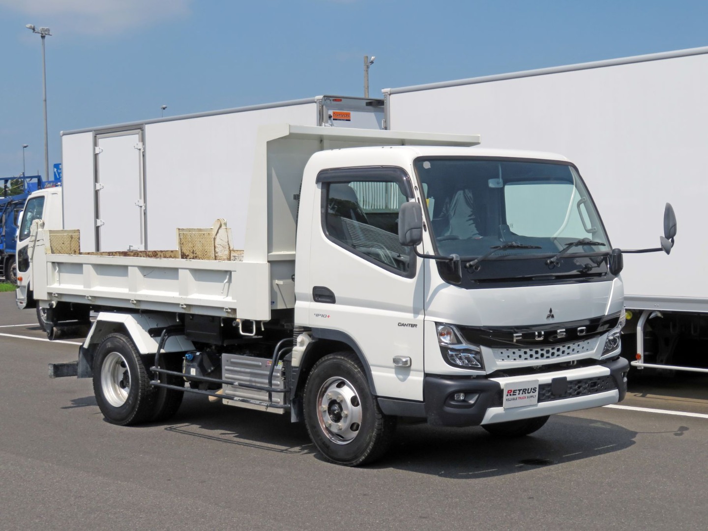 三菱 キャンター 2PG-FEBM0(2WD)の写真3