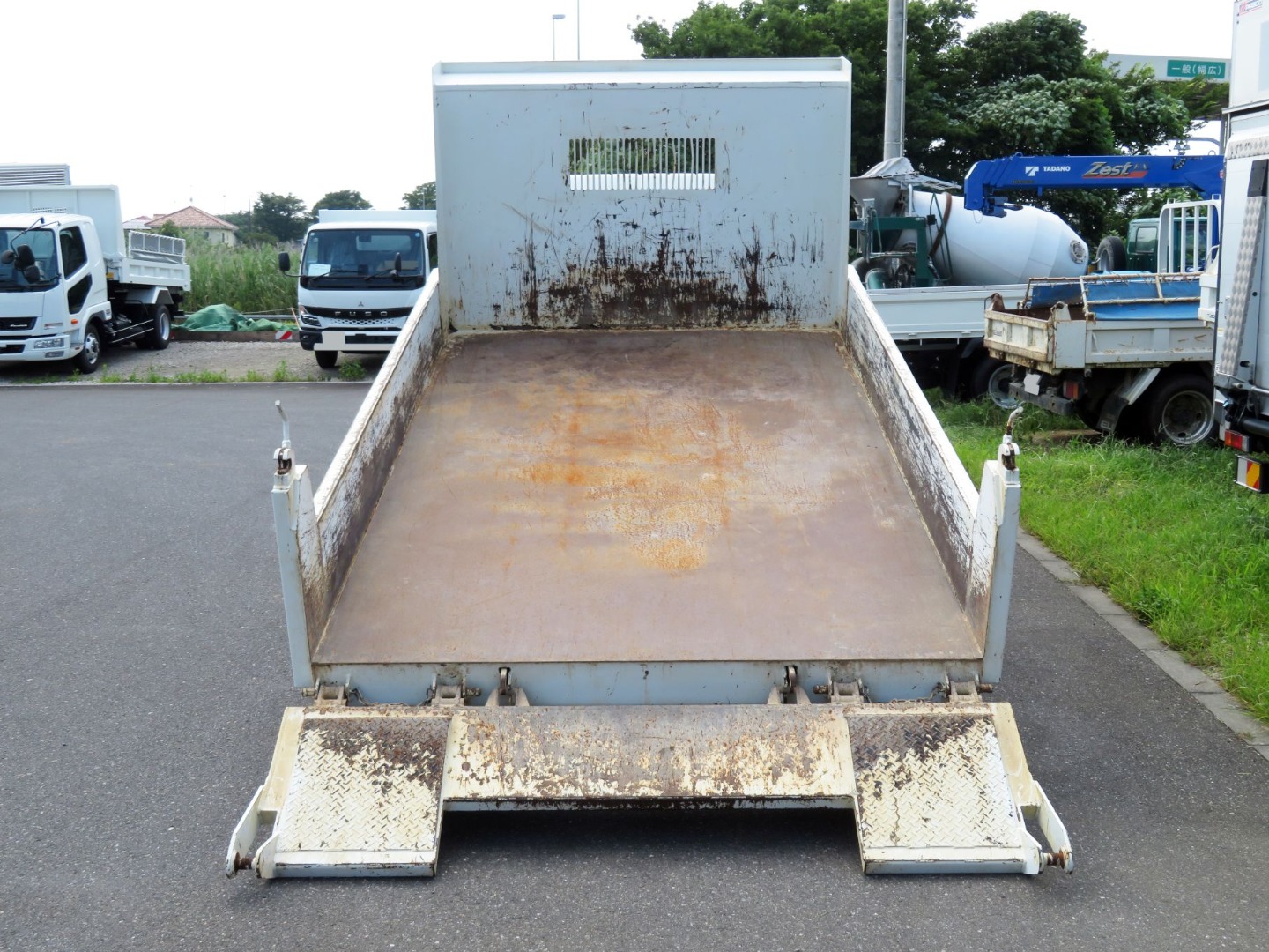 三菱 キャンター 2PG-FEBM0(2WD)の写真9