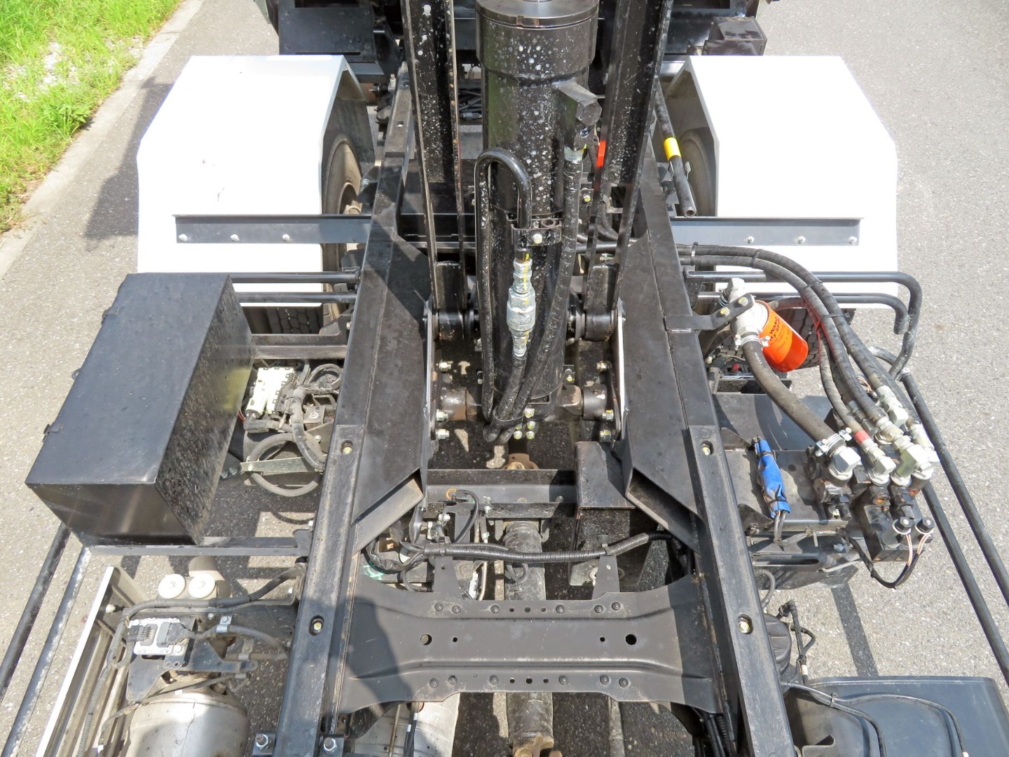 三菱 キャンター 2PG-FEBM0(2WD)の写真13
