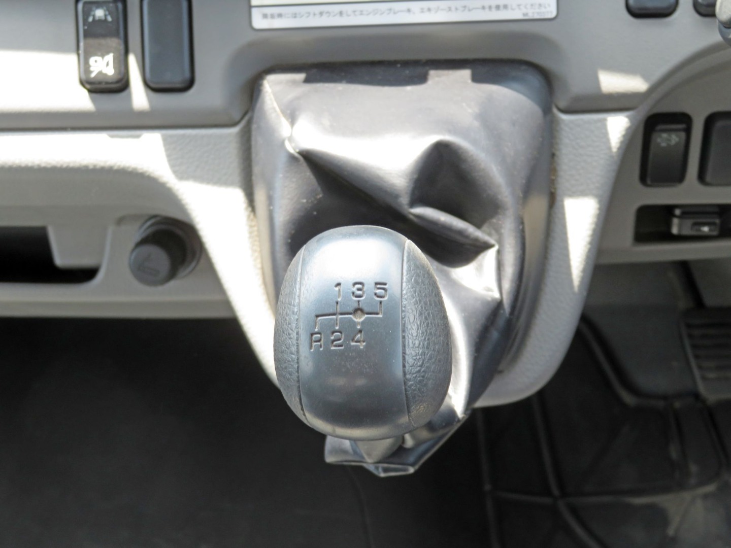 三菱 キャンター 2PG-FEBM0(2WD)の写真24