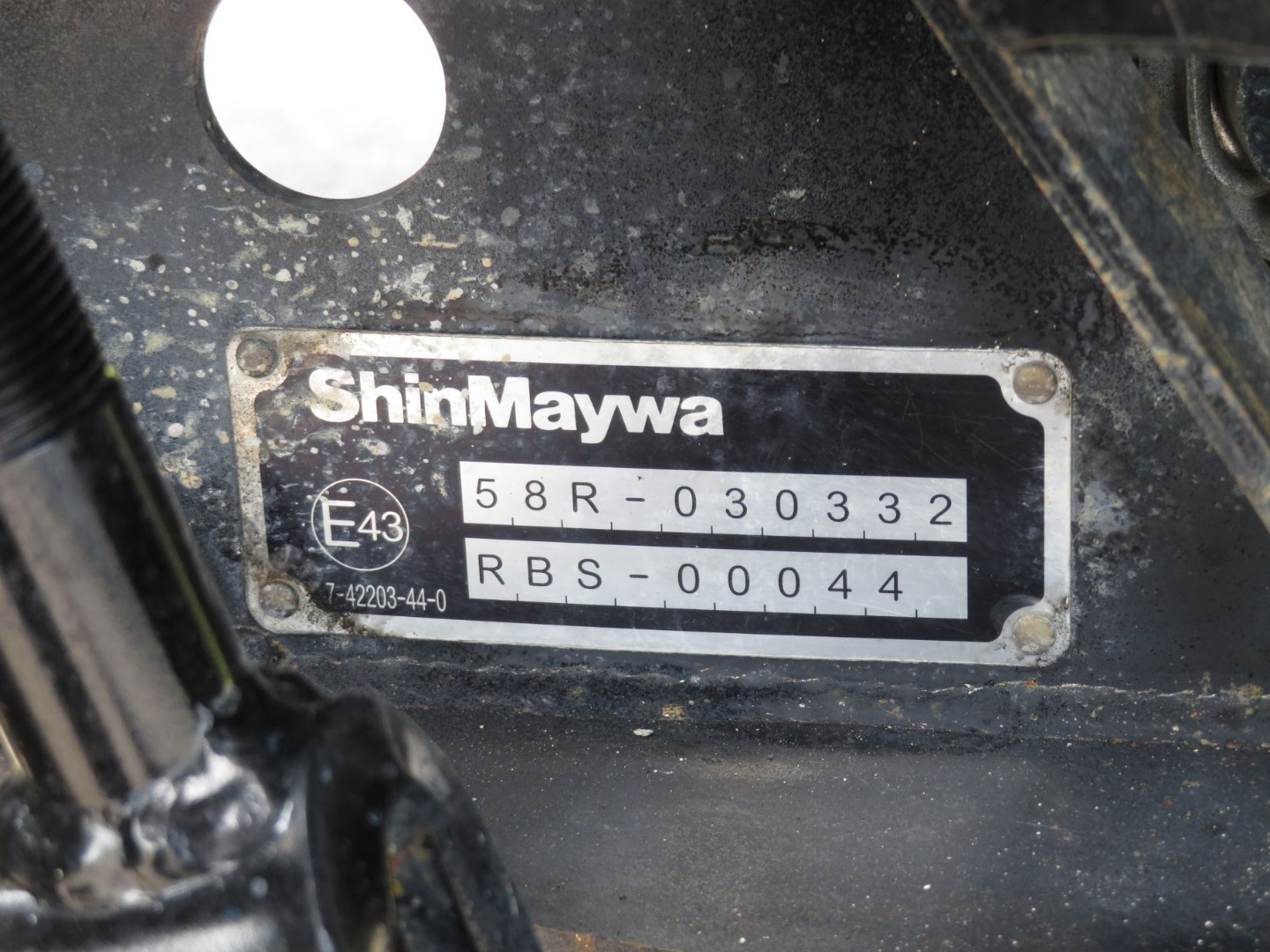 リアバンパーのプレートです。|三菱 キャンター 2PG-FEBM0(2WD)の写真28