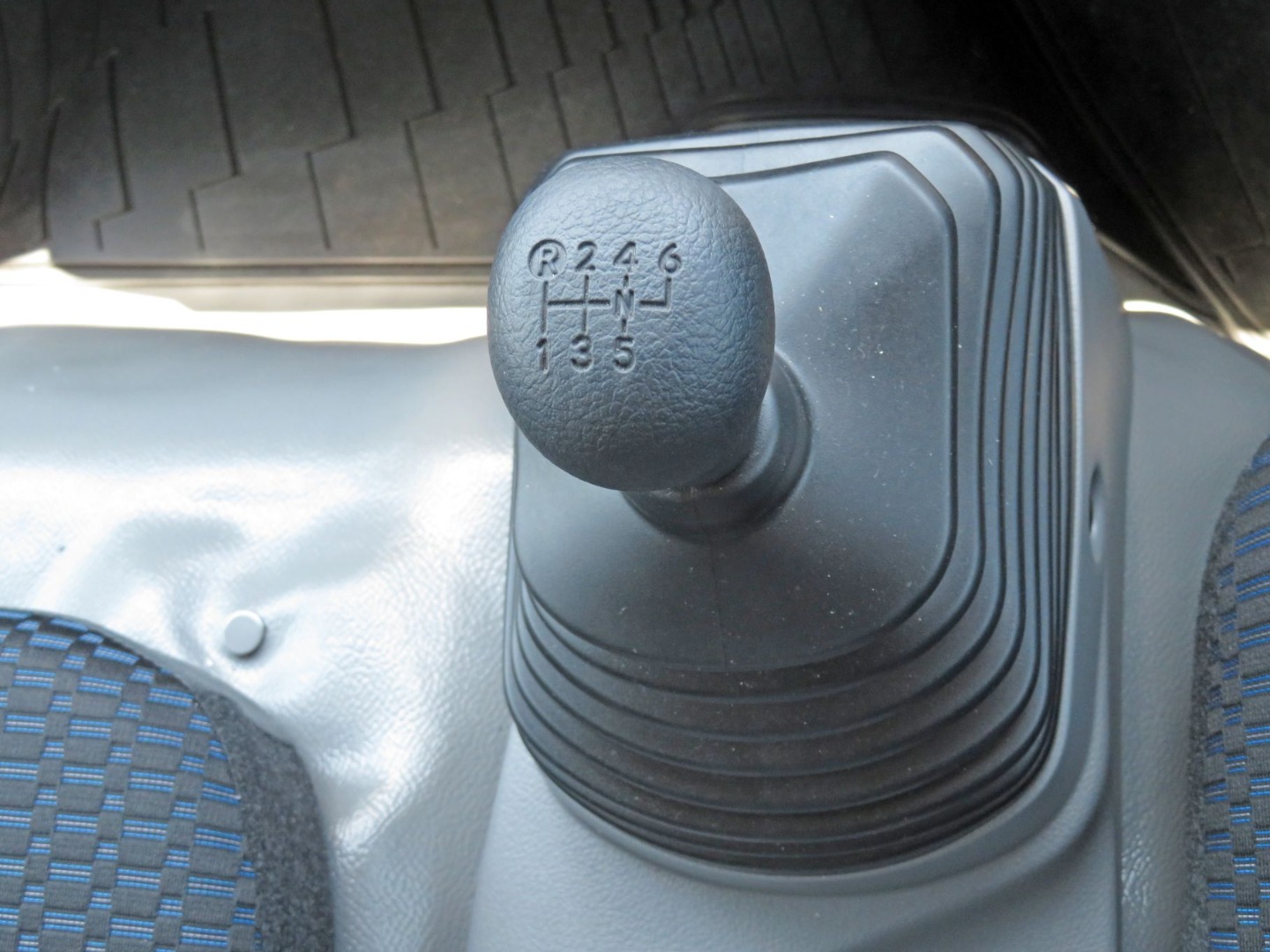 日野 デュトロ 2KG-XZU710M(2WD)の写真14