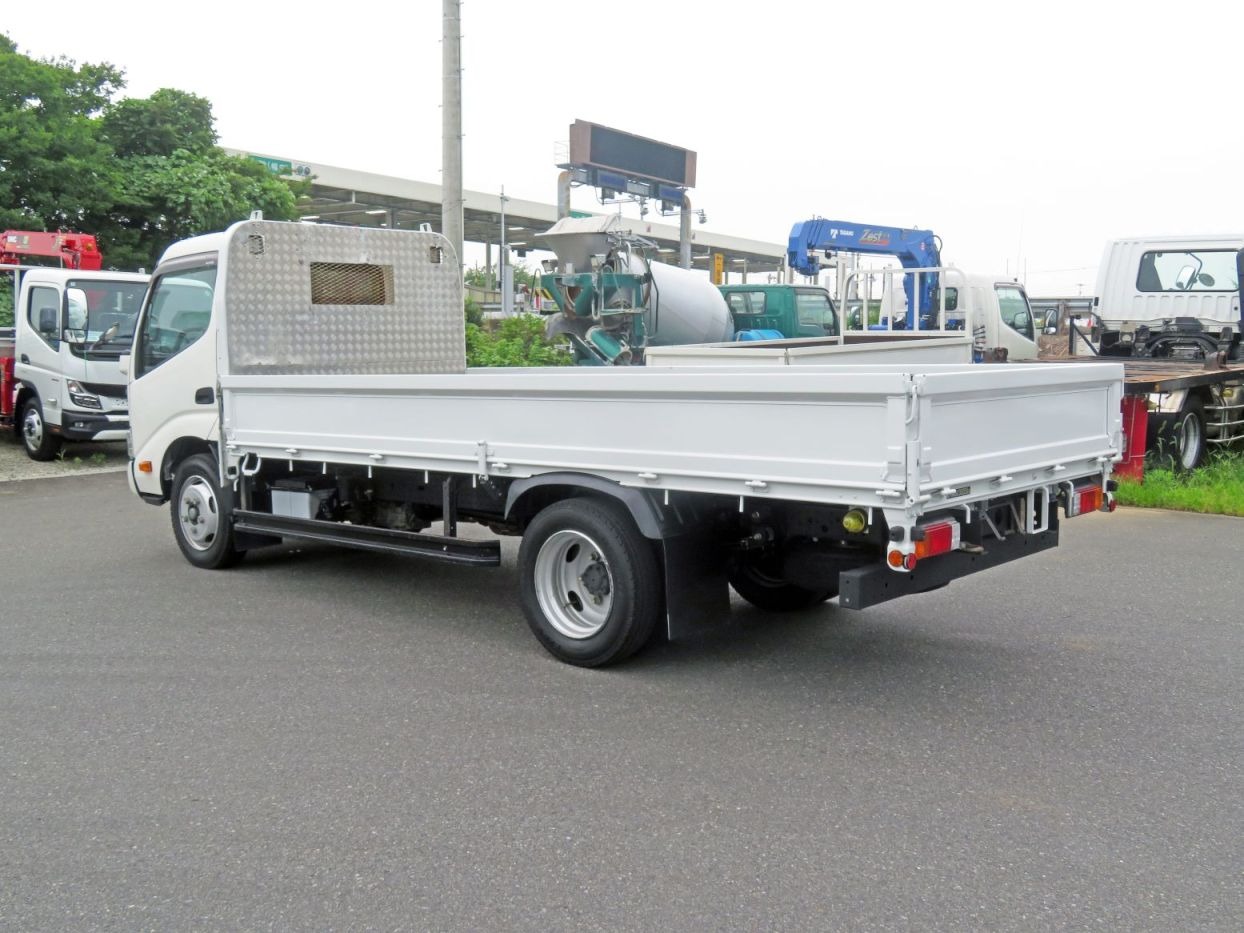 日野 デュトロ 2RG-XZU655M(2WD)の写真3