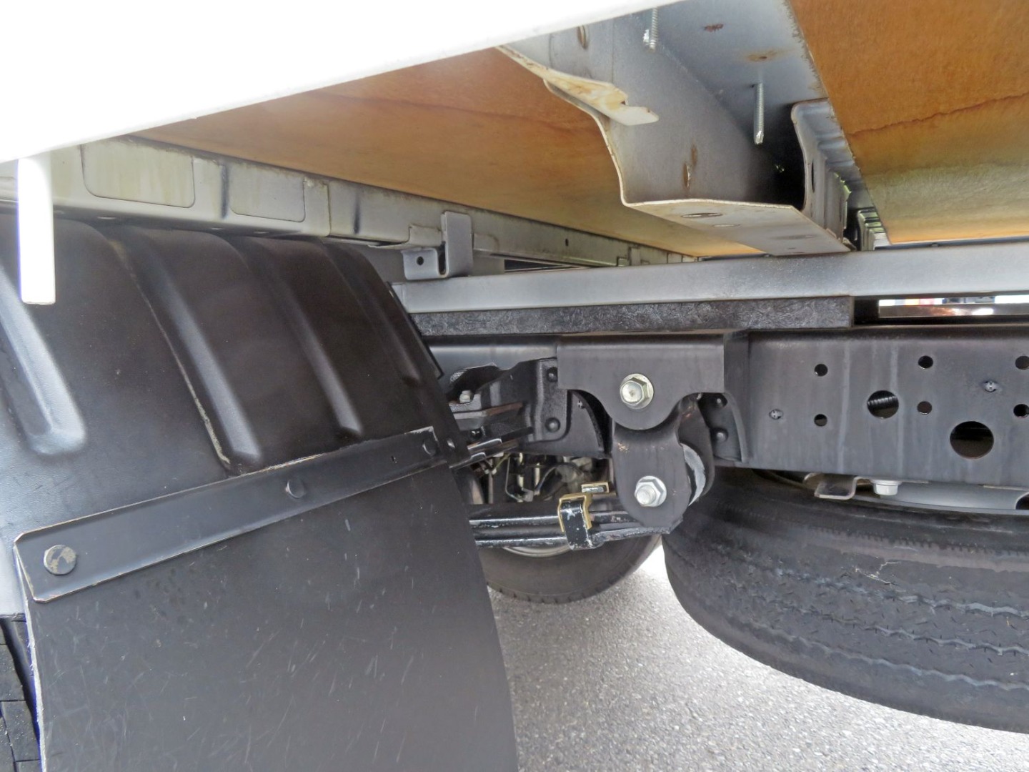 ネタの状態です。（横ネタは鉄製です）|日野 デュトロ 2RG-XZU655M(2WD)の写真5