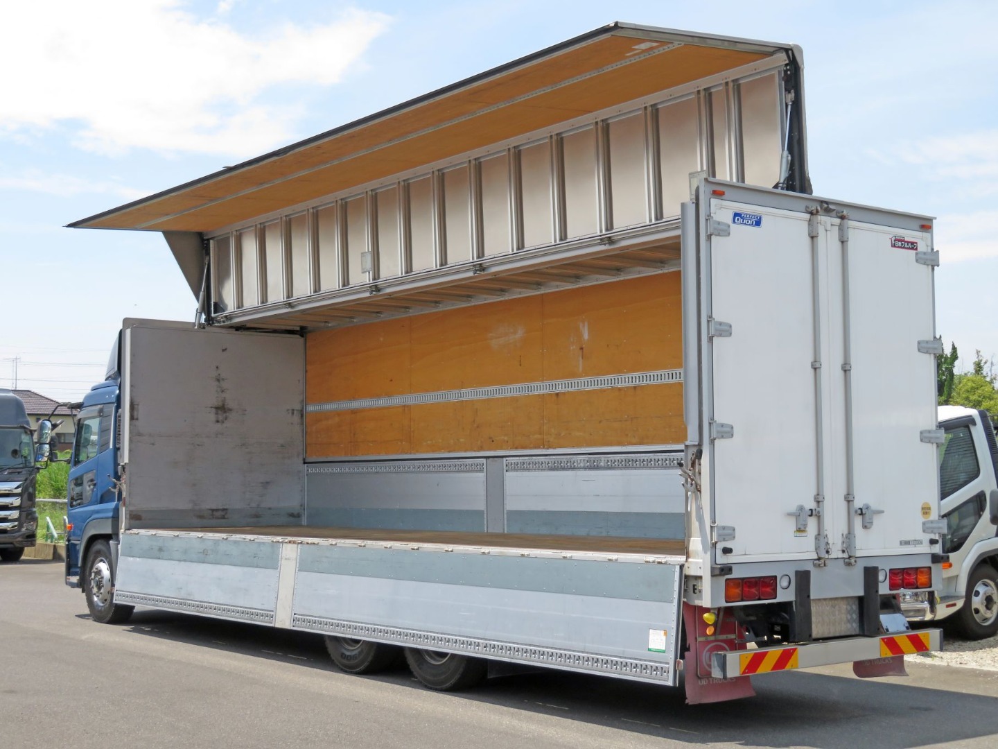 UDトラックス クオン QPG-CD5ZAの写真3