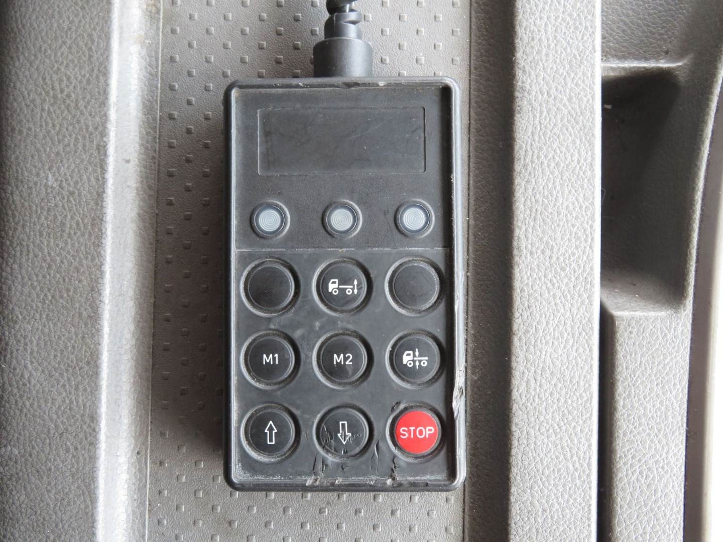 エアサスのコントローラーです。|UDトラックス クオン QPG-CD5ZAの写真22