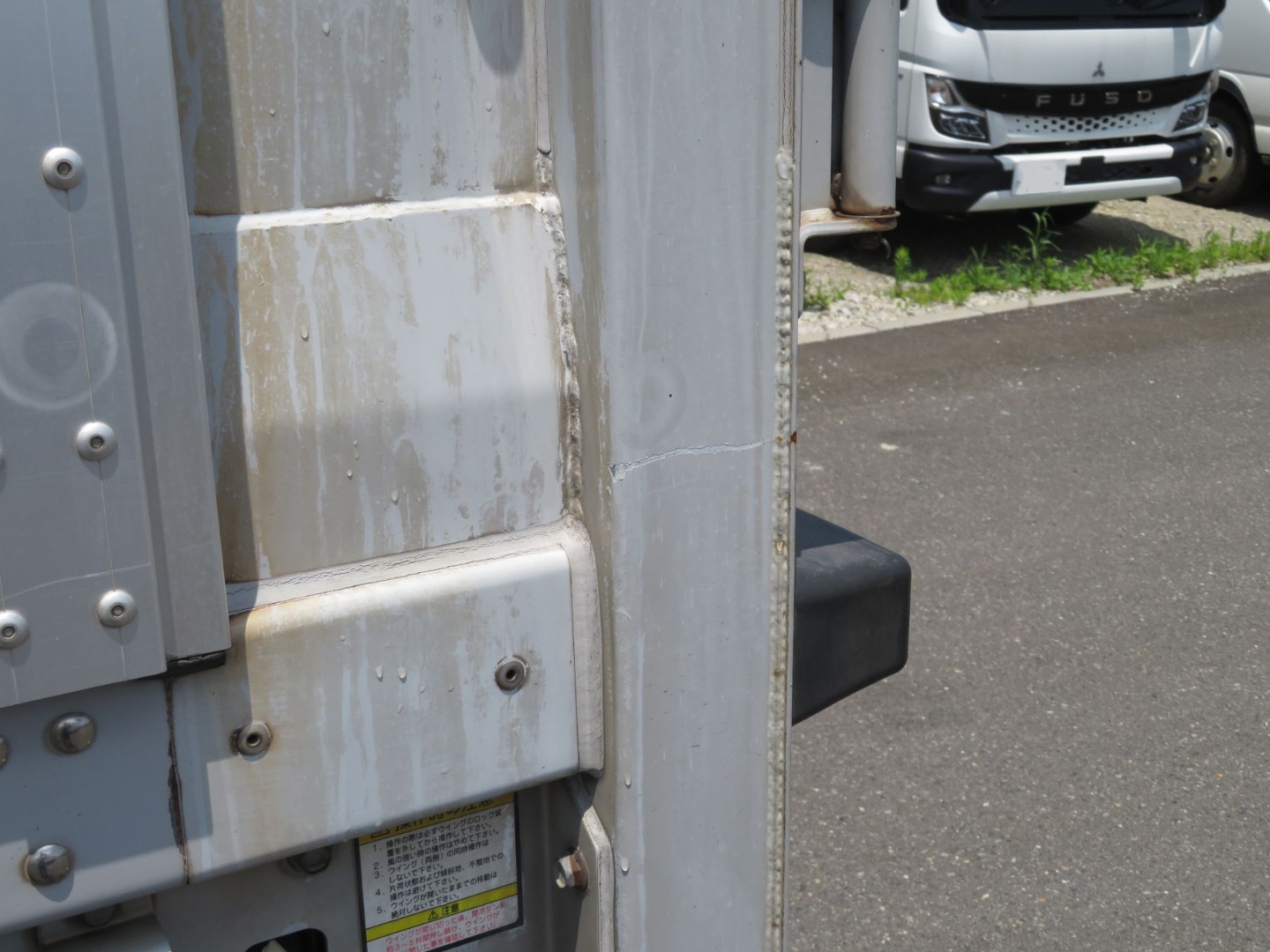 門口ポスト助手席側にキズがあります。|UDトラックス クオン QPG-CD5ZAの写真38