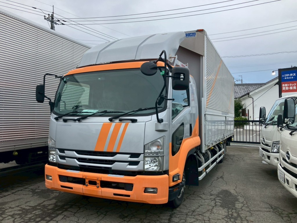 いすゞ フォワード TKG-FRR90T2(2WD)の写真1