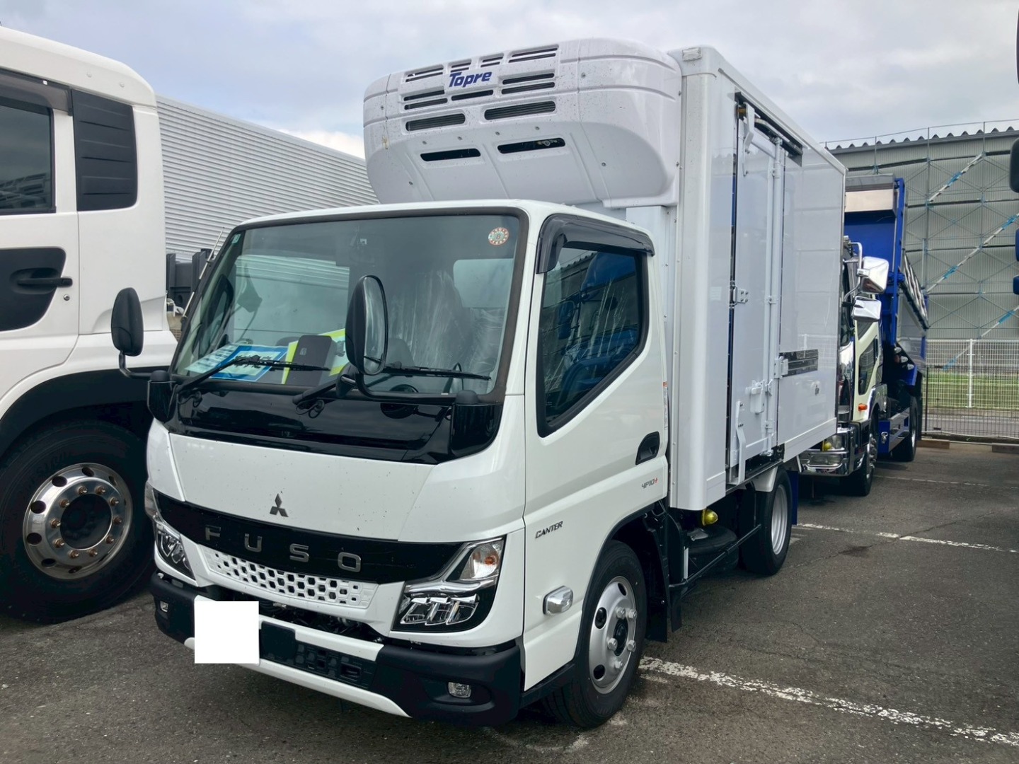三菱 キャンター 2RG-FBAV0(2WD)の写真1