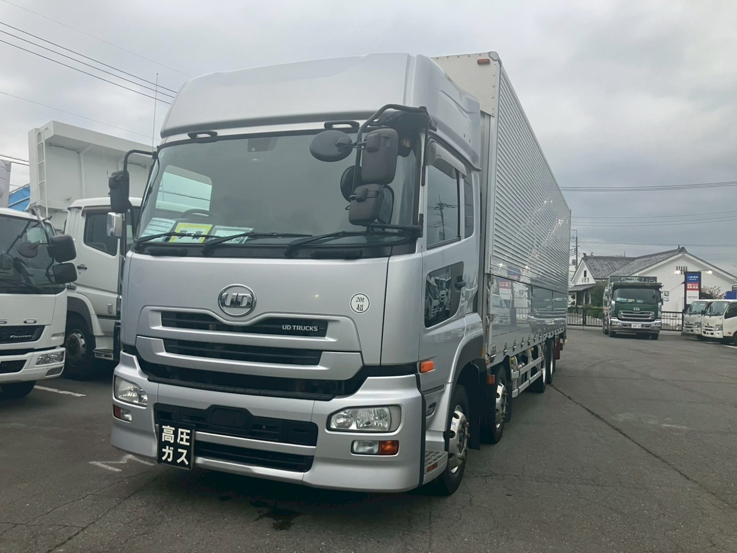 UDトラックス クオン QKG-CG5ZAの写真1