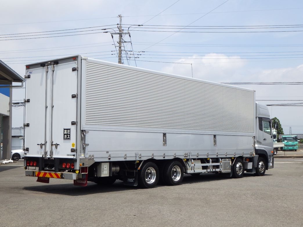 UDトラックス クオン QKG-CG5ZA(8x4)の写真4