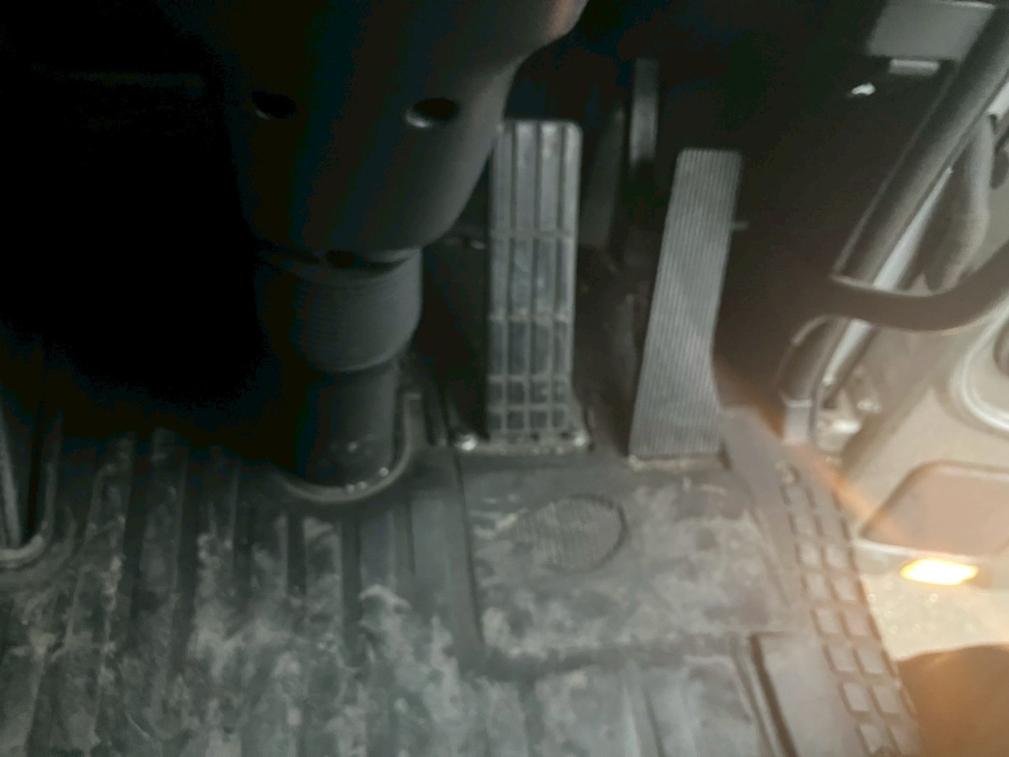 UDトラックス クオン QKG-CG5ZAの写真9