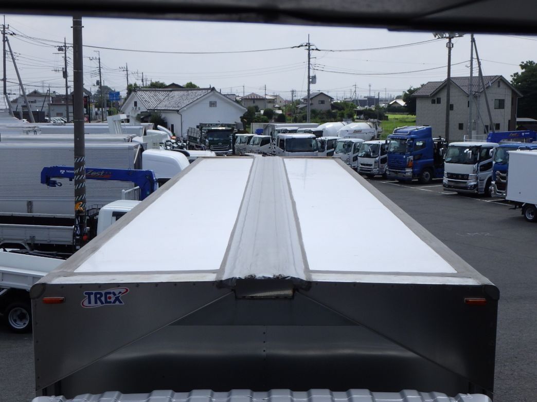 UDトラックス クオン QKG-CG5ZA(8x4)の写真21