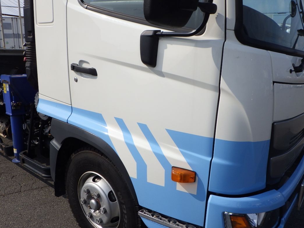 運転席側ドアは板金してあります。|日野 レンジャー 2KG-FD2ABA(2WD)の写真26