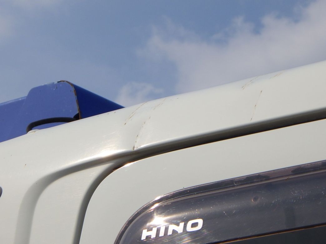 ルーフの運転席側にキズ・ヘコミがあります。|日野 レンジャー 2KG-FD2ABA(2WD)の写真27