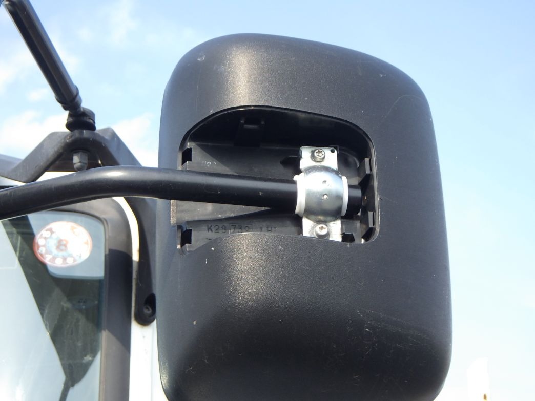 助手席側ミラーカバーが欠損しています。|日野 レンジャー 2KG-FD2ABA(2WD)の写真29