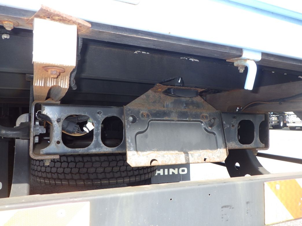 シャーシ後方にサビがあります。|日野 レンジャー 2KG-FD2ABA(2WD)の写真44