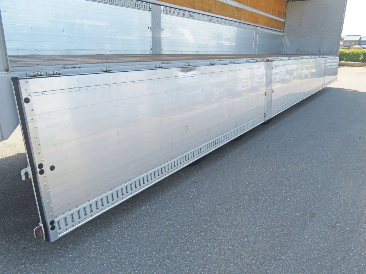 あおり内部にヘコミ・細かい線キズがあります。|フルハーフ DFPTF341A改の写真33