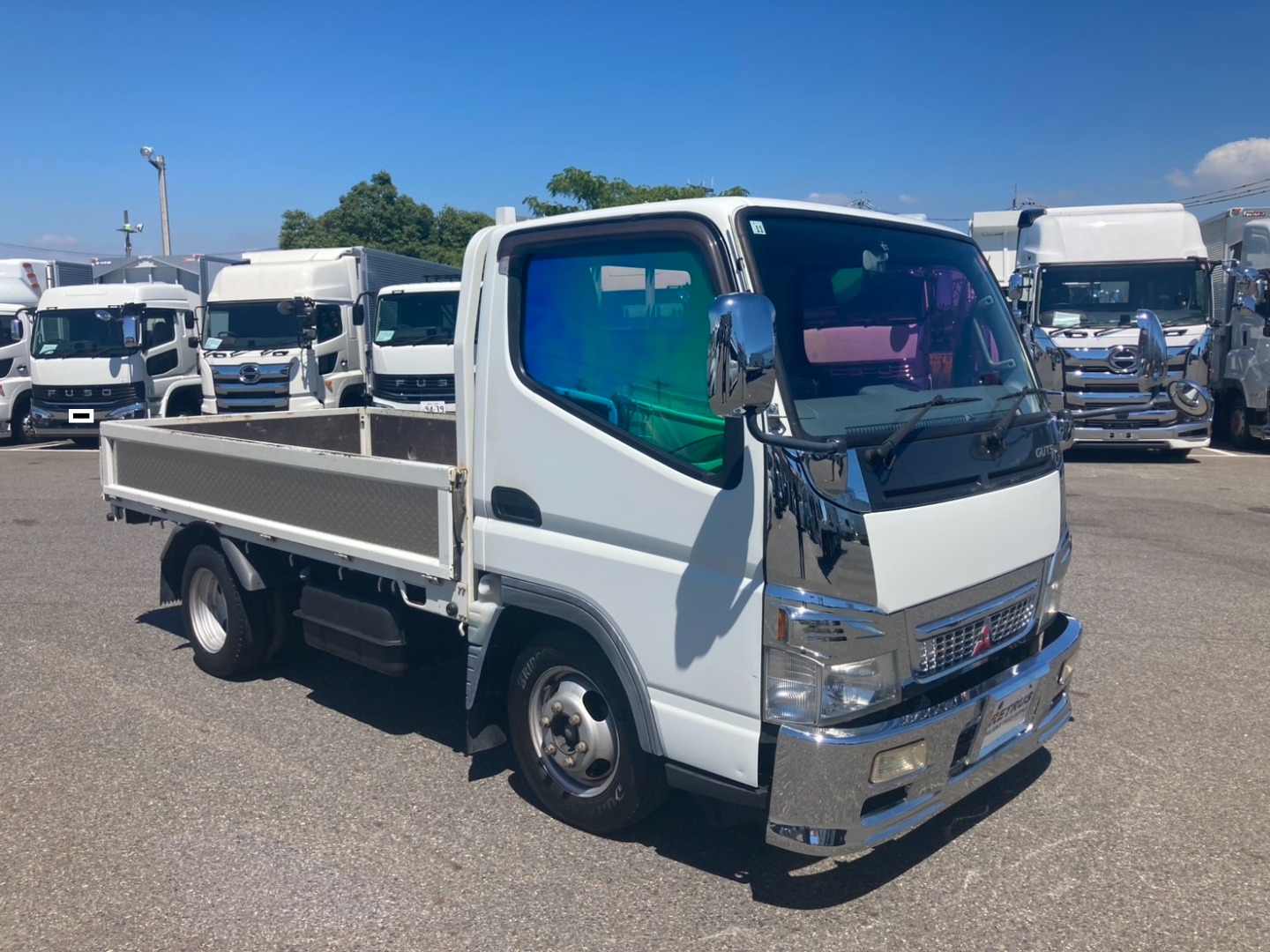 程度良好なキャンター10尺平ボデーです。|三菱 キャンターガッツ KK-FB70ABX(2WD)の写真2