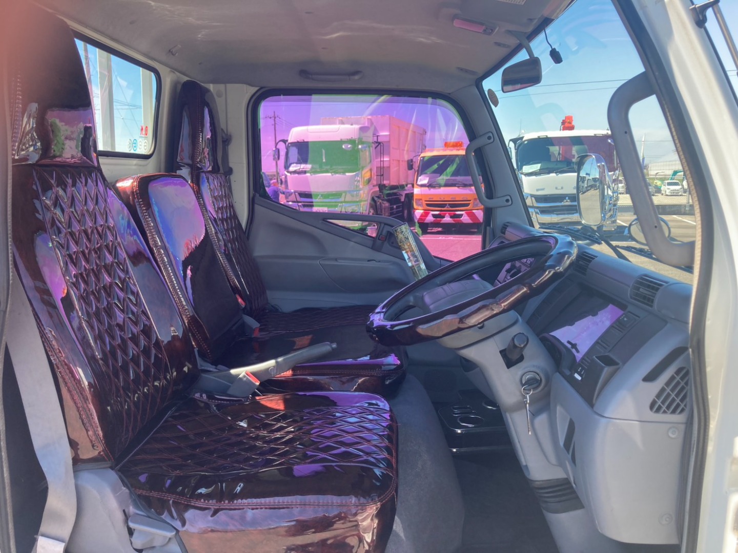 車内です。|三菱 キャンターガッツ KK-FB70ABX(2WD)の写真10
