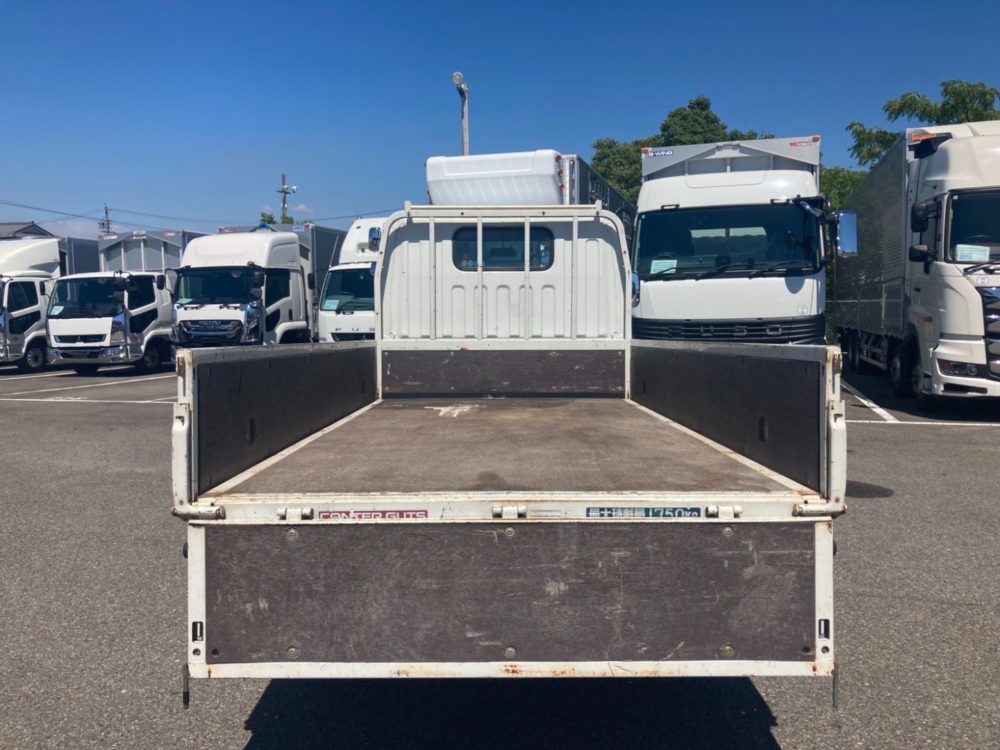 リアアオリを下ろした状態です。|三菱 キャンターガッツ KK-FB70ABX(2WD)の写真15