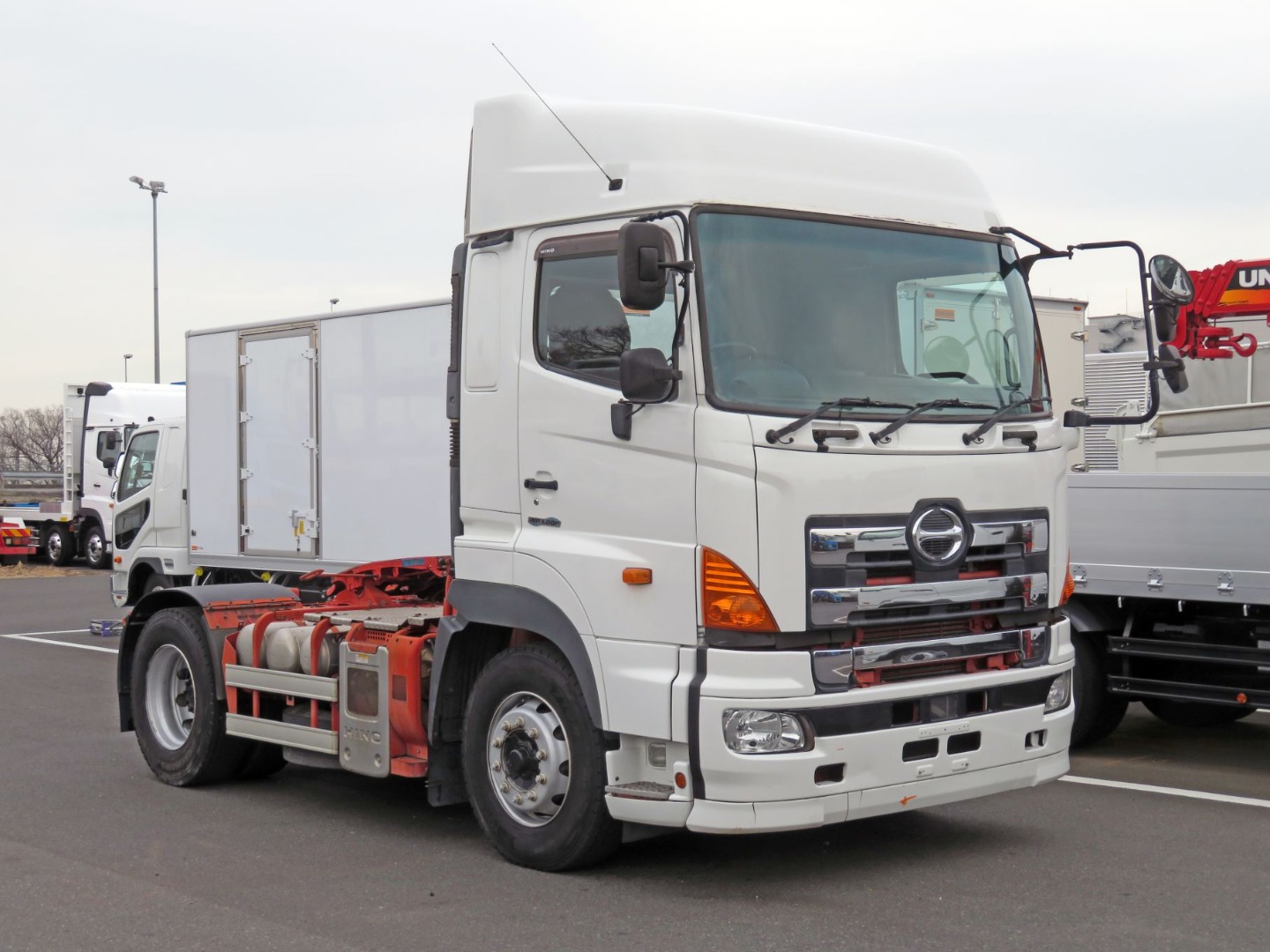 日野 プロフィア QPG-SH1EDDGの写真2