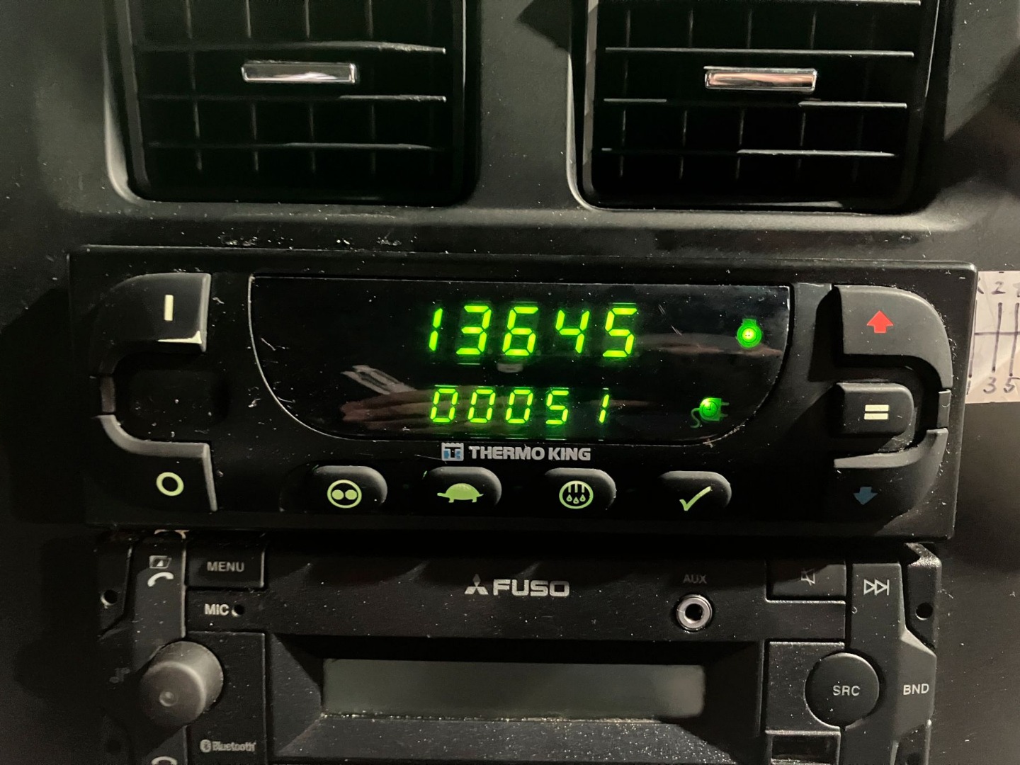 サブエンジン駆動時間13645H・スタンバイ駆動時間51Hです。|三菱 スーパーグレート 2PG-FU74HZの写真6
