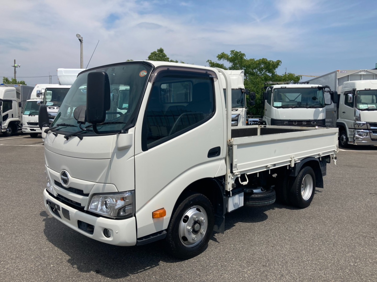 日野 デュトロ 2KG-XZC605M(2WD)の写真1