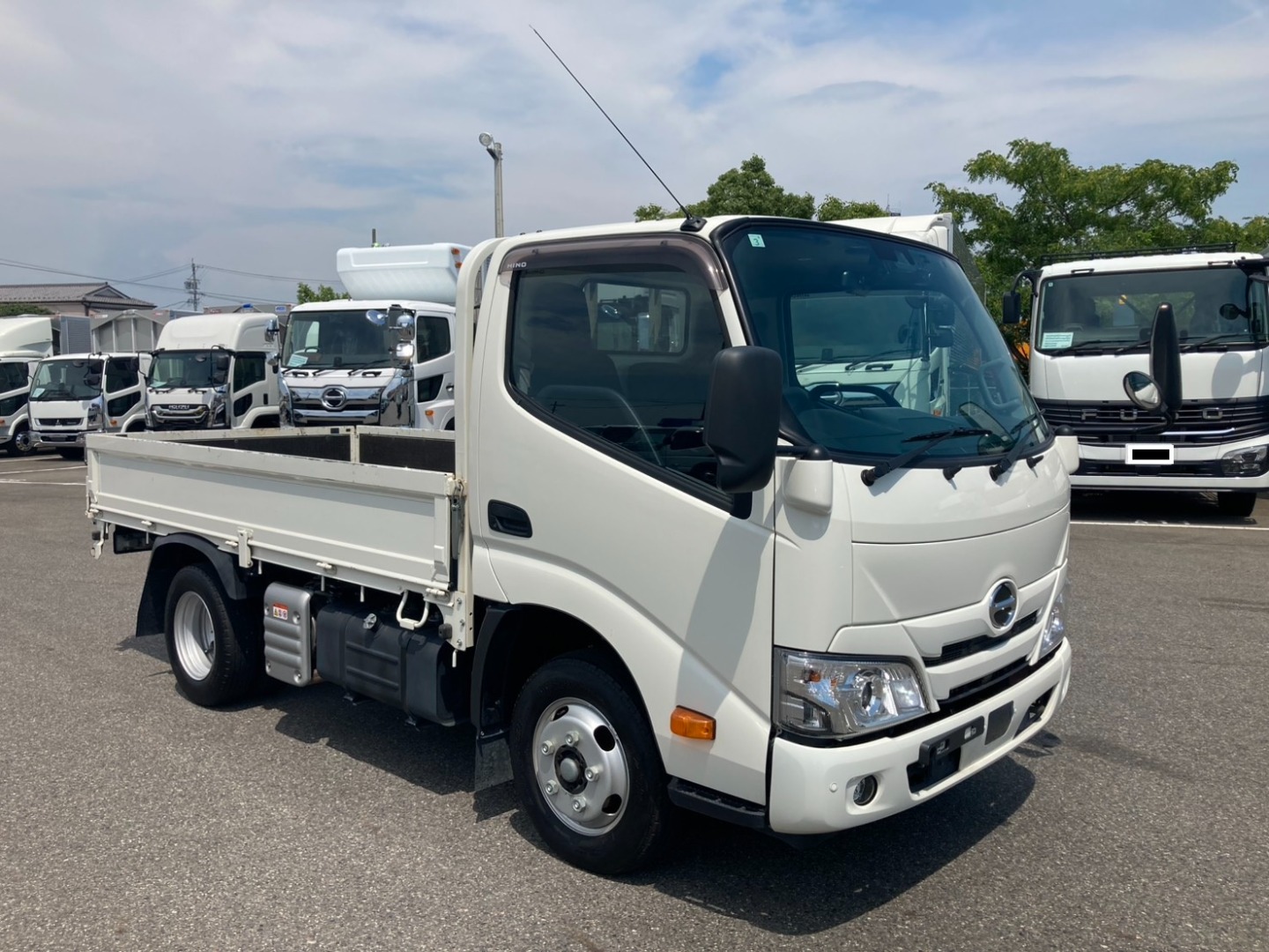 日野 デュトロ 2KG-XZC605M(2WD)の写真2