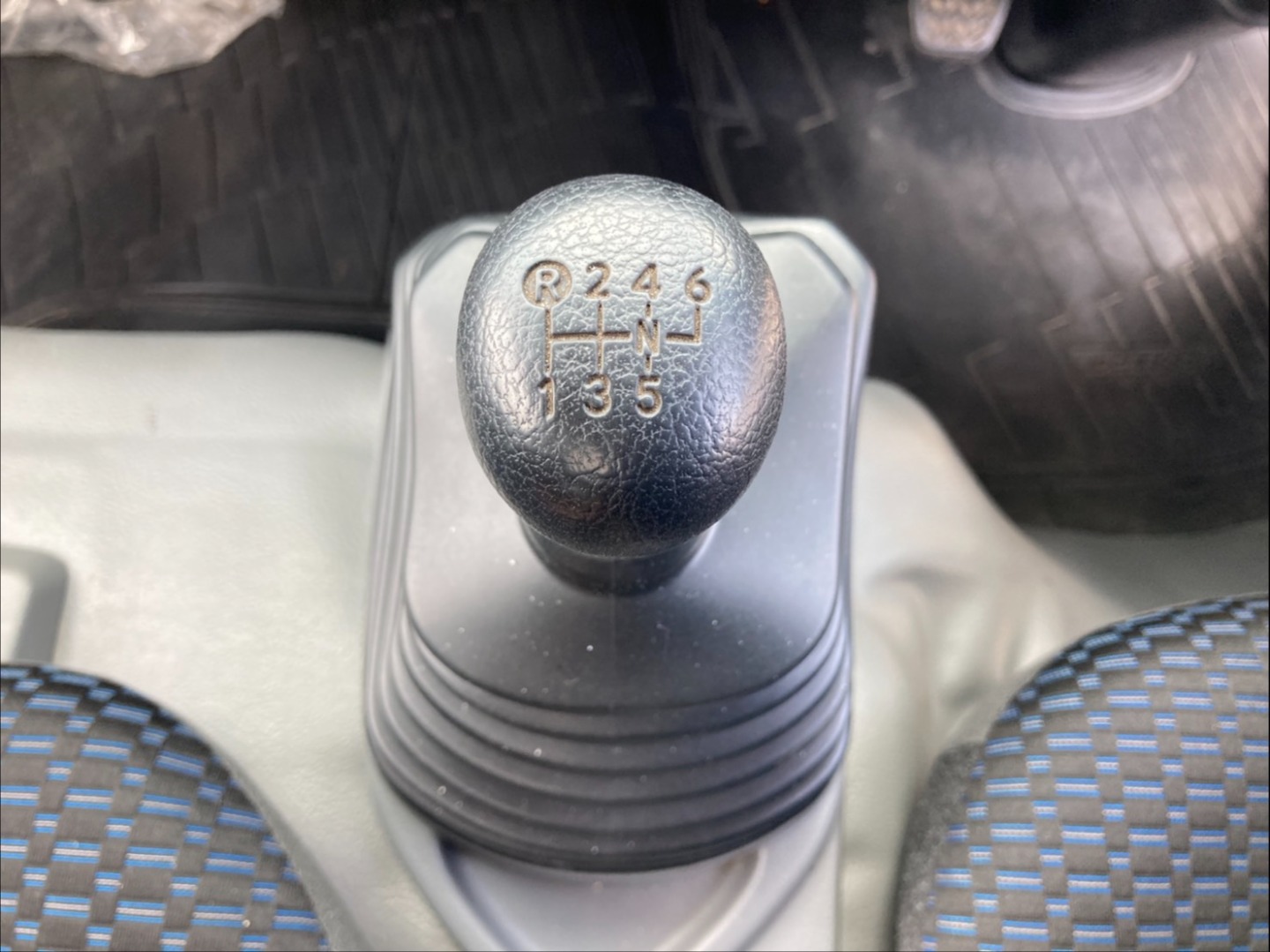 日野 デュトロ 2KG-XZC605M(2WD)の写真31