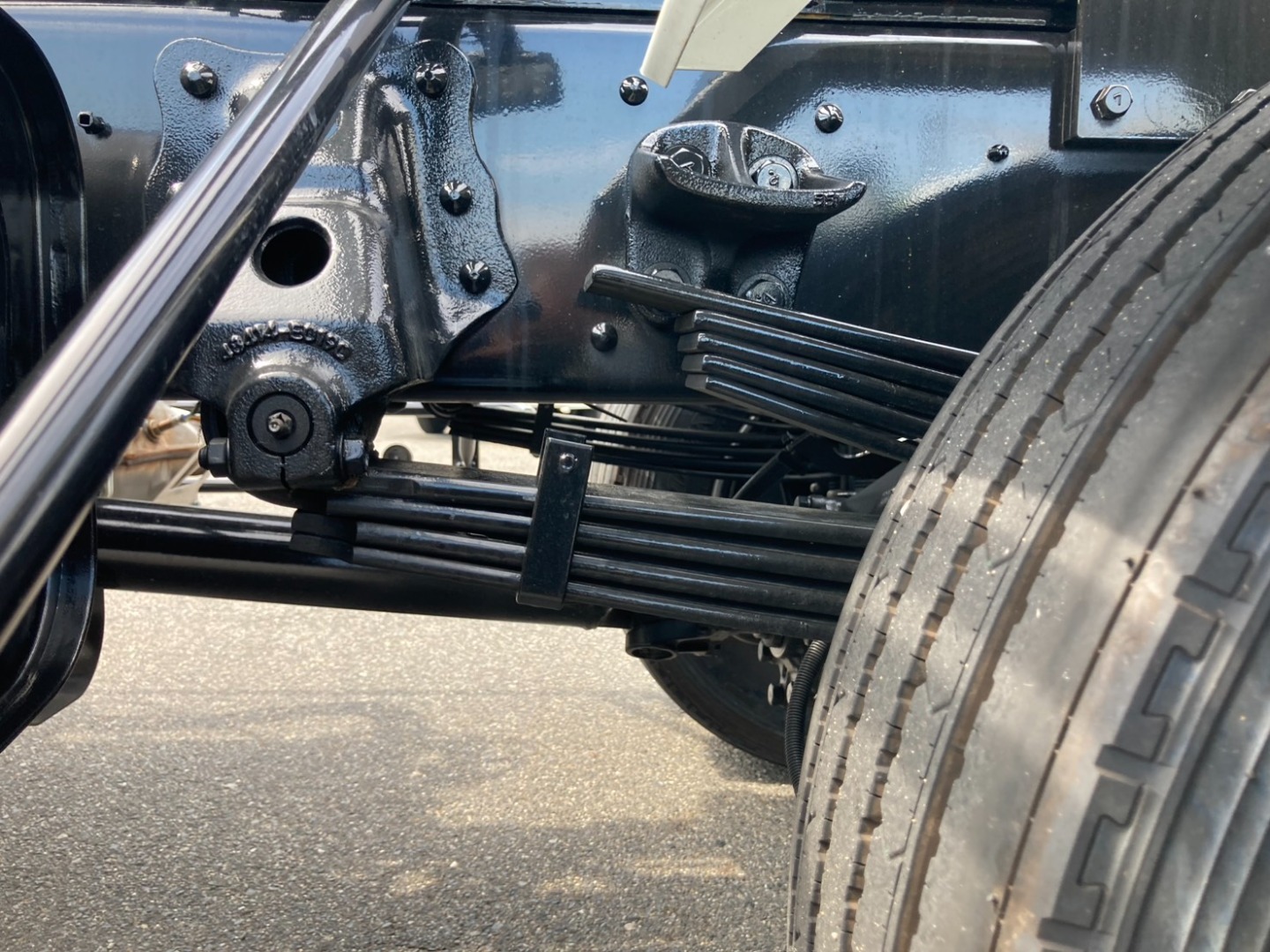 シャーシとスプリングの状態です。|日野 レンジャー 2KG-FE2ACAの写真5