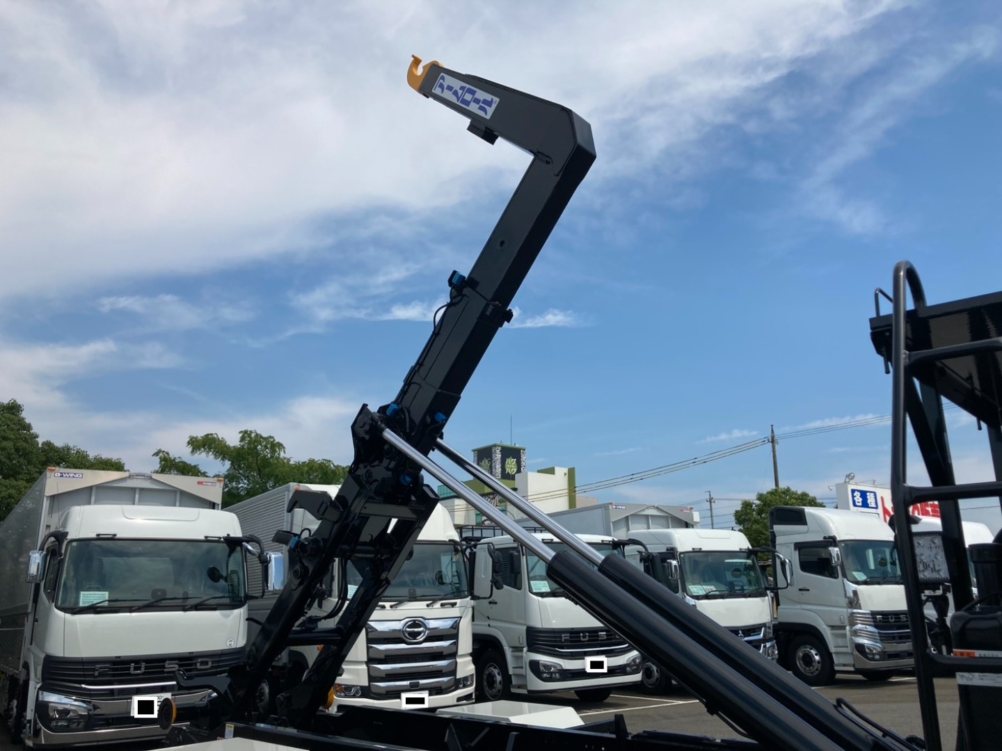 リフトアップした状態です。|日野 レンジャー 2KG-FE2ACAの写真15