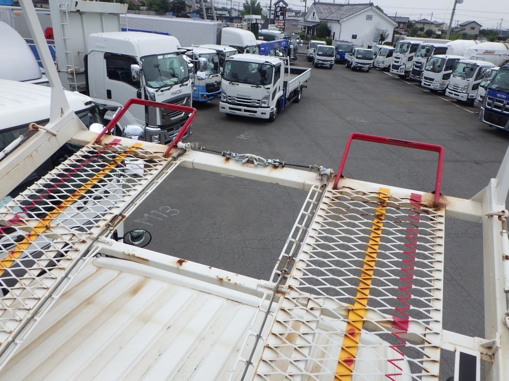 2Fフロアーの先頭部分の状態です。|日野 レンジャー QKG-FJ7JNAAの写真13