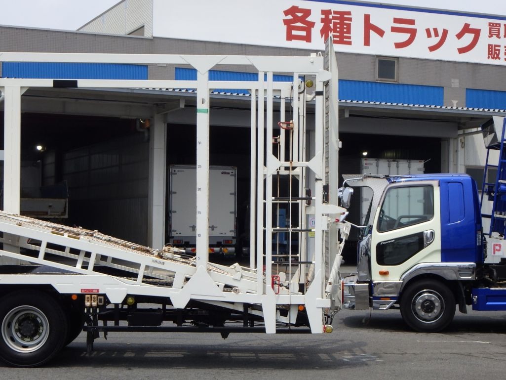 歩み板の格納状態です。|日野 レンジャー QKG-FJ7JNAAの写真15