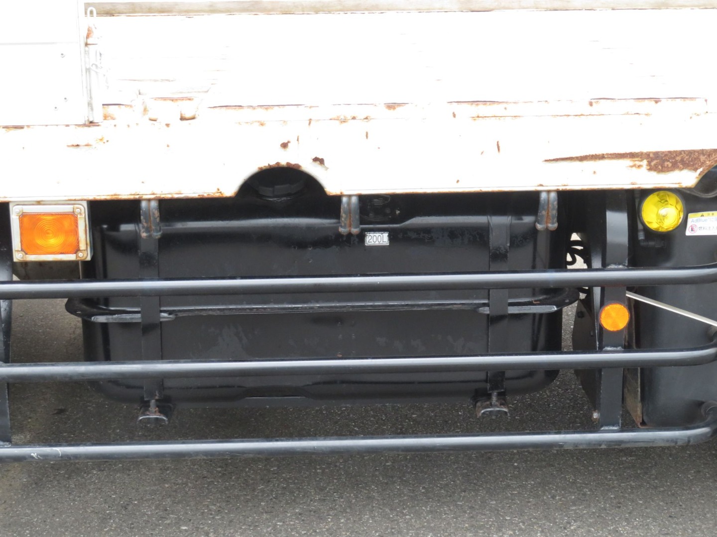 燃料タンクは200Lです。|三菱 ファイター 2DG-FQ62F(6x4)の写真23