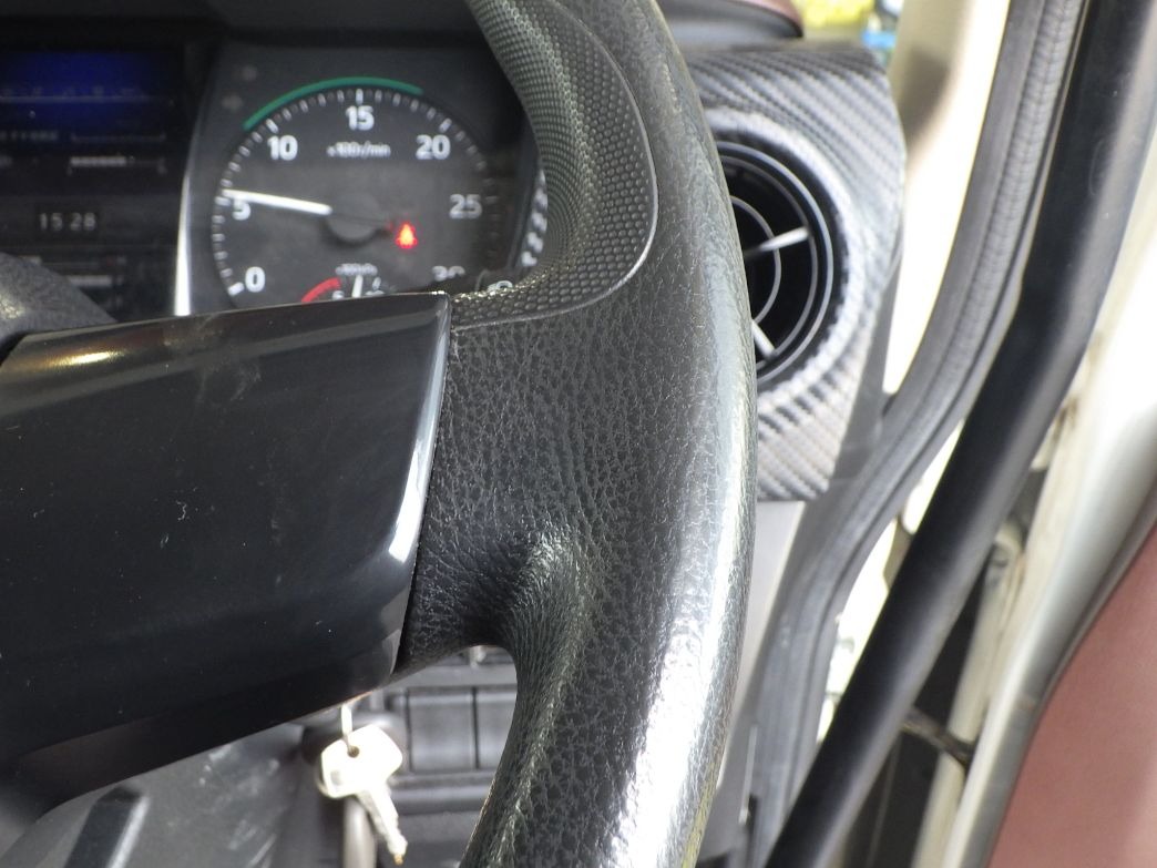 ハンドルにスレがあります。|日野 レンジャー 2KG-FD2ABG(2WD)の写真45