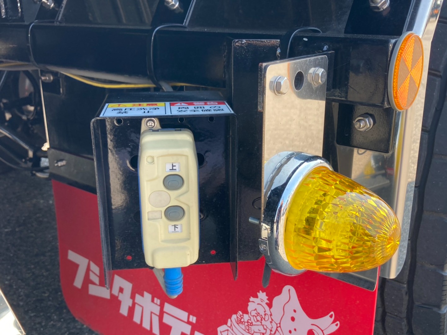 三菱 ファイター 2DG-FQ62Fの写真32