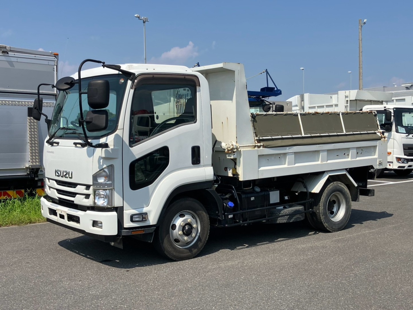 いすゞ フォワード 2RG-FRR90S1(2WD)の写真1